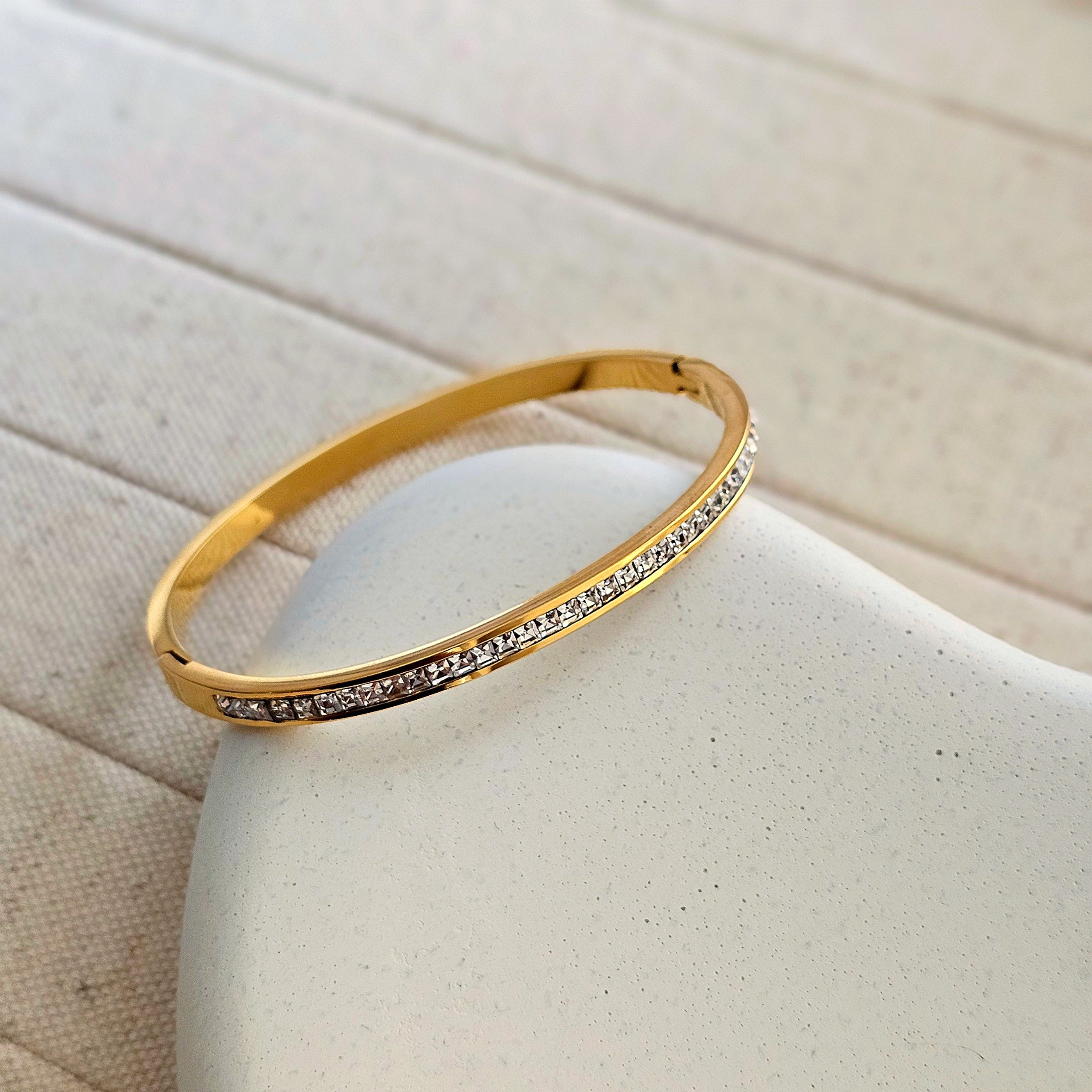 Zircon Inlaid Bracelet-1  taahirajewellery