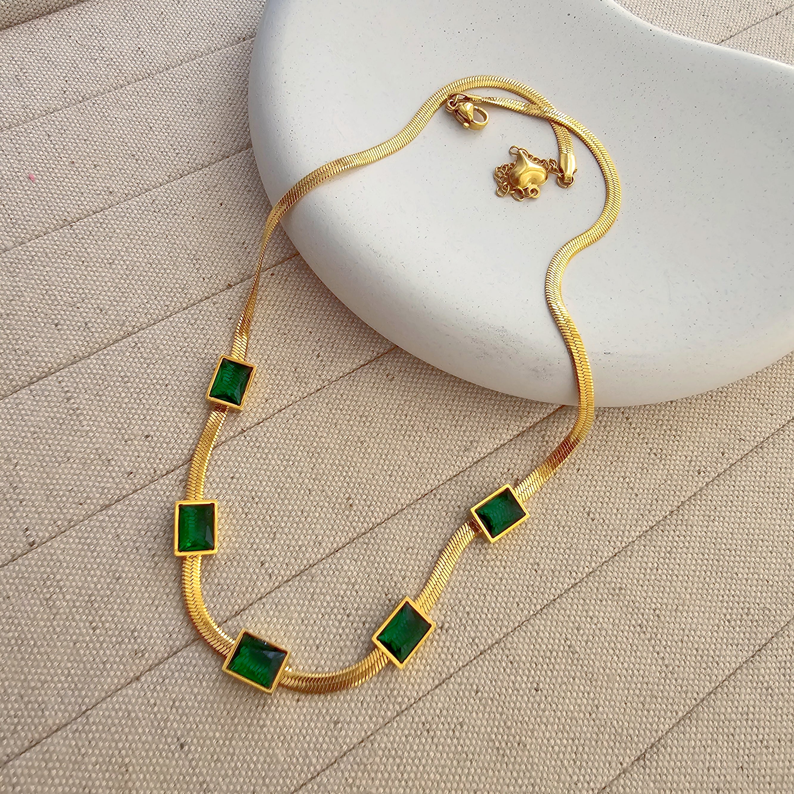 Green Geometric Gold Necklace-1  taahirajewellery
