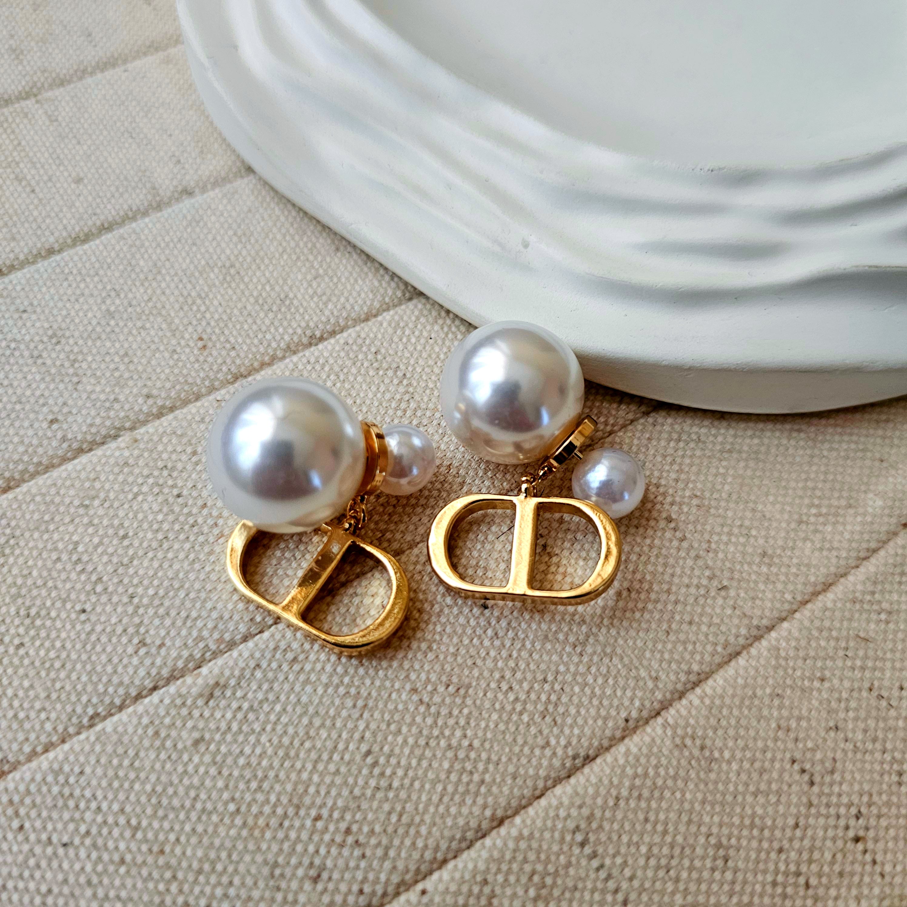 Amira Pearl Earrings-1  taahirajewellery