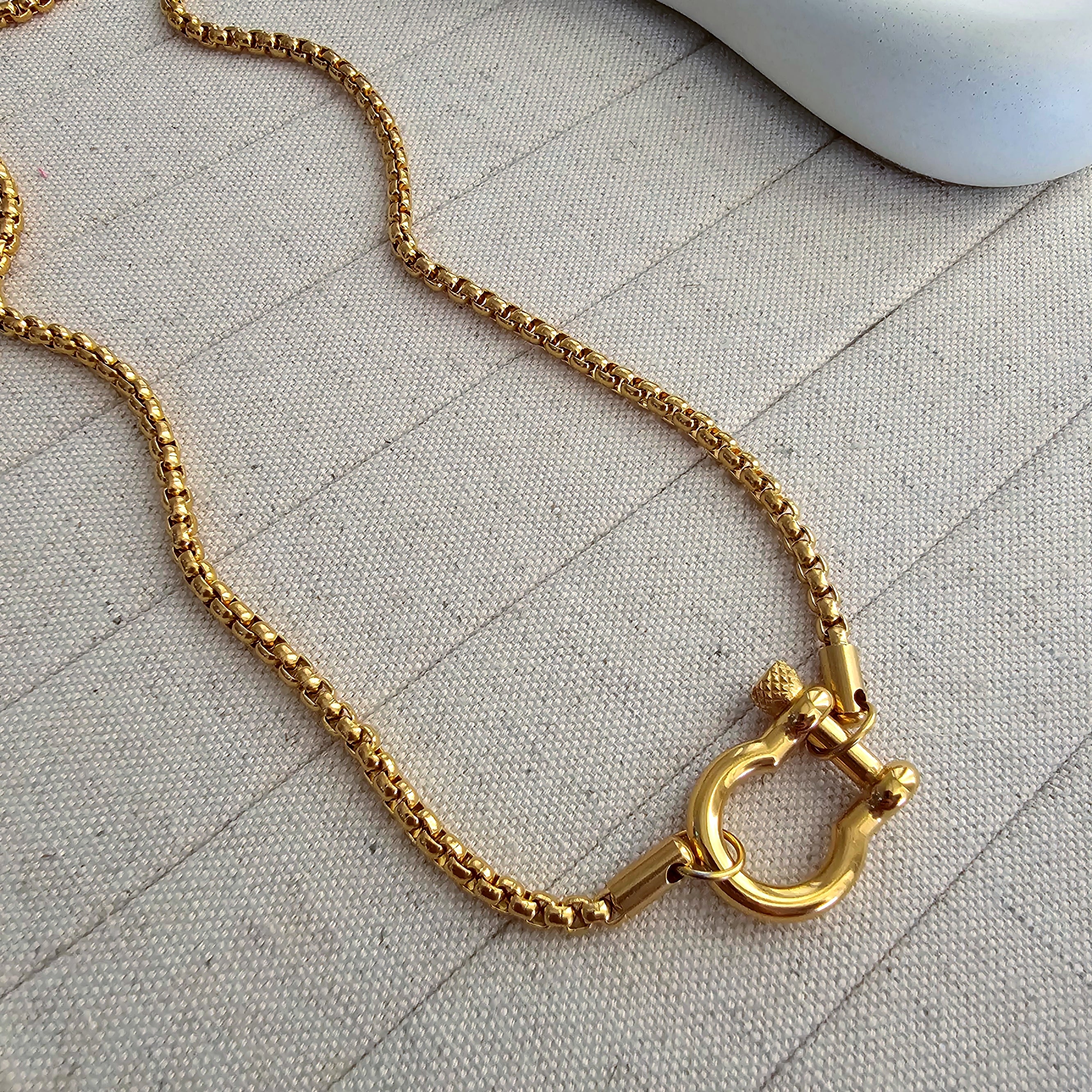 Mahi Round Chain Lock Necklace-4  taahirajewellery