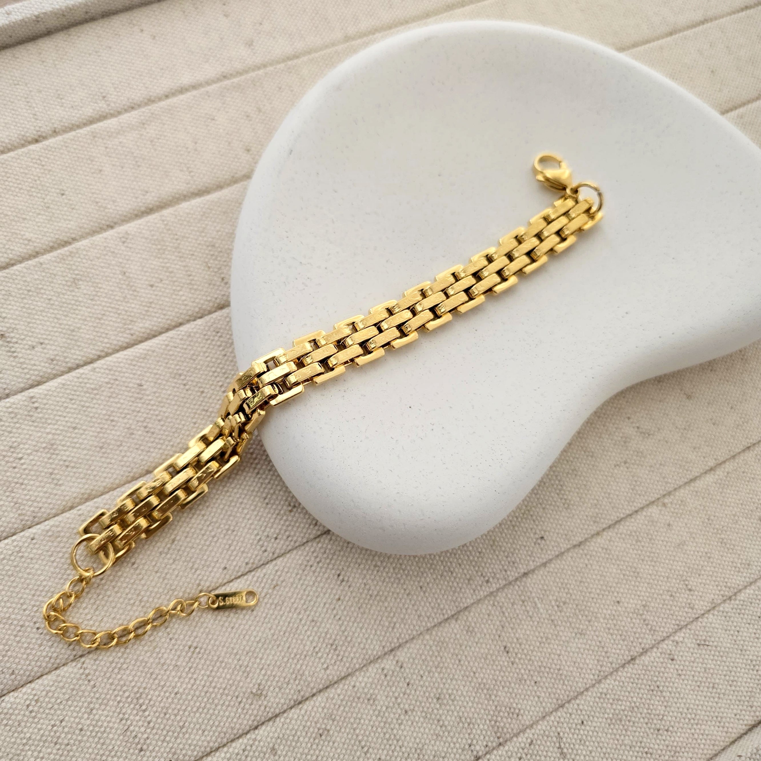Ruth Cuban Link Bracelet-1  taahirajewellery