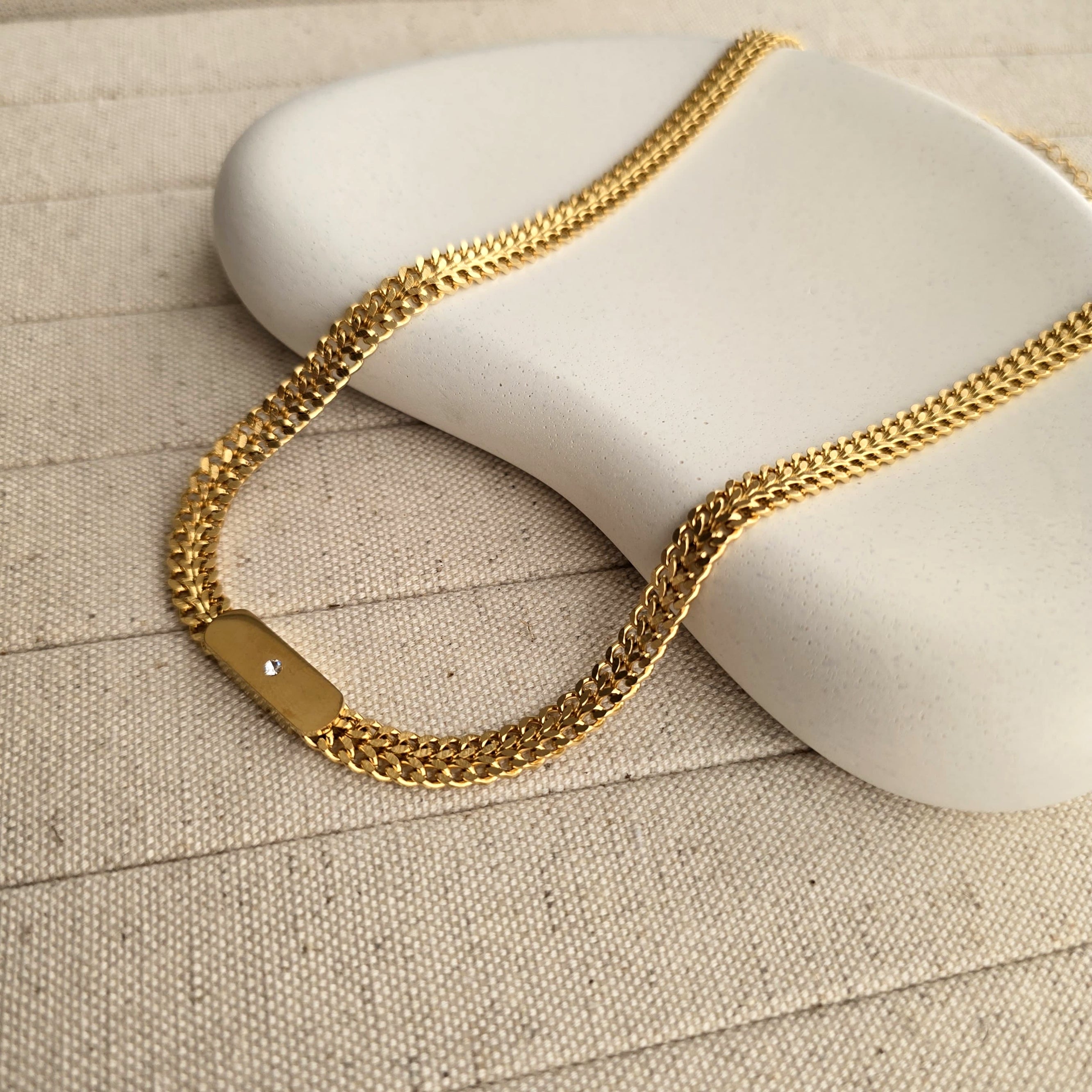 Alina Link Chain Necklace-1  taahirajewellery