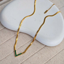 Dainty V Shape Snake Necklace - Green-2  taahirajewellery