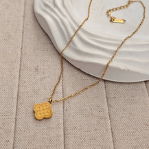 Poppy Pandent Necklace-1  taahirajewellery