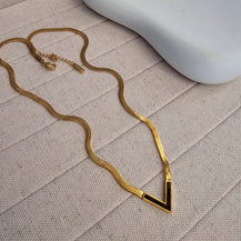 Dainty V Shape Snake Necklace - Black-2  taahirajewellery